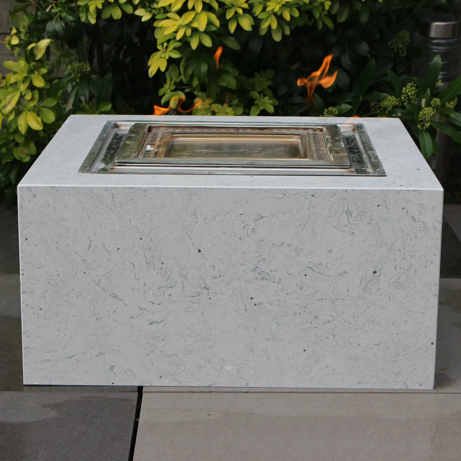Made in the Sontuoso Stone workshop